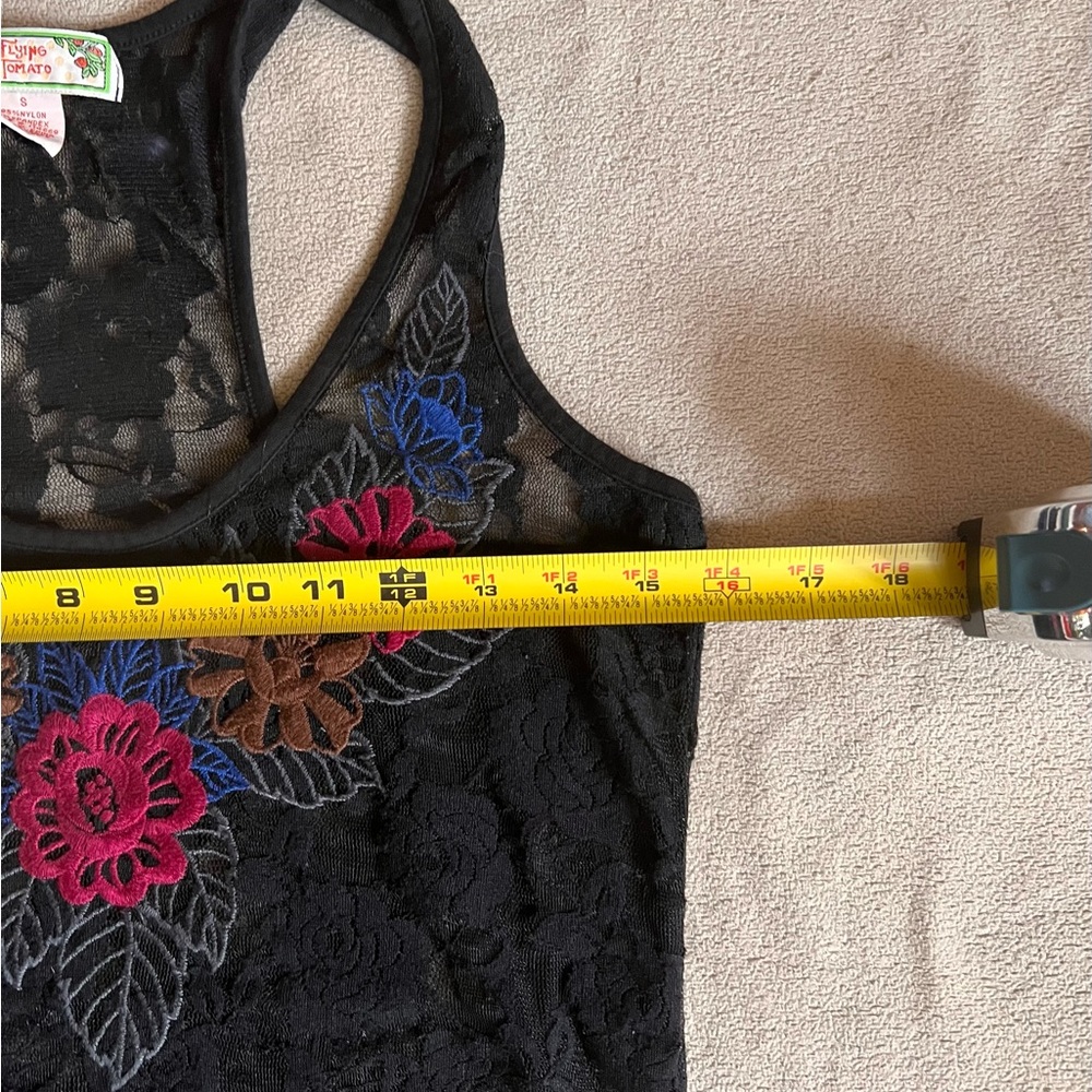👚 Flying Tomato Lace Tank w/Racer Back Flower Appliqué Y2K — Black — Sz S / N - Picture 6 of 8